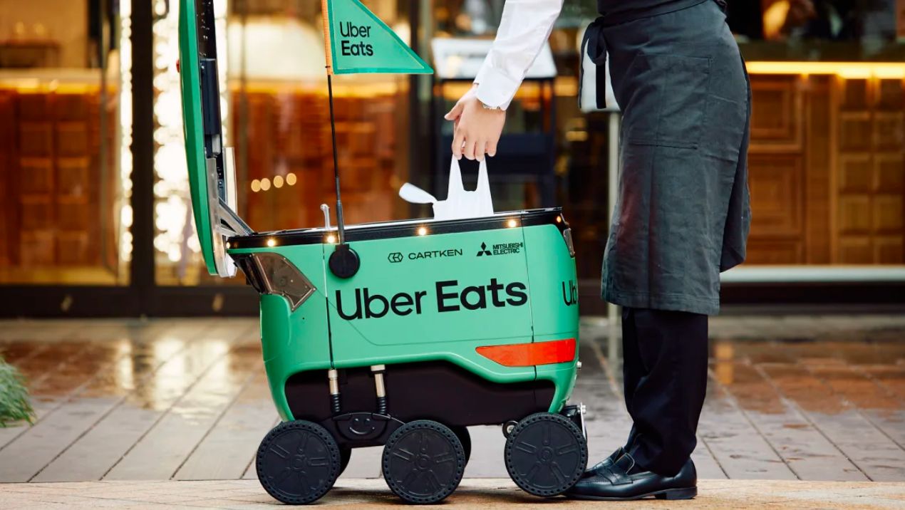 Robots de entregas da Uber Eats começam a circular nos passeios de Tóquio já no próximo mês