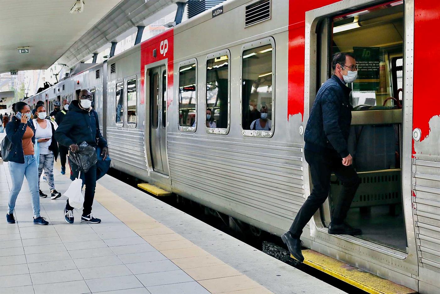 CP lança mega promoção. Há comboios entre Lisboa e o Porto a 5,50€ (e para várias cidades a 2 e 3€)