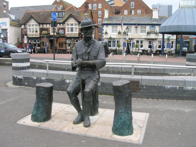 Estátua do fundador dos escoteiros vai ser retirada de cidade inglesa. Ele simpatizava com nazis