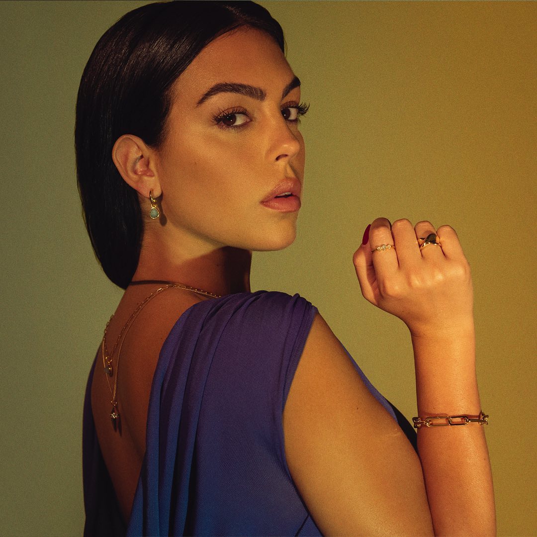 A primeira linha de jóias de Georgina Rodríguez é uma homenagem às mulheres