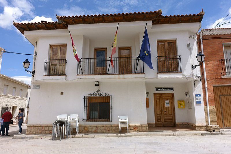 Quer viver numa casa nova e grátis em Espanha? Só tem de abrir um bar. Saiba como