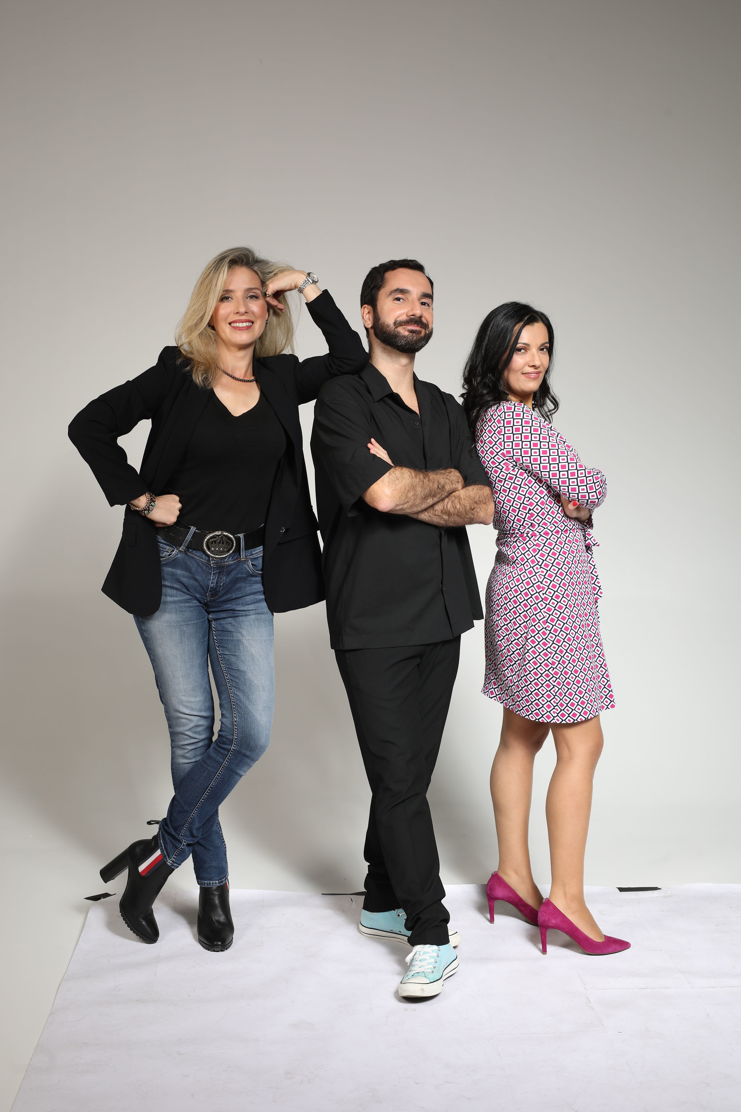 Comentadores da SIC Notícias arrasam TVI. “Não entendo como é que uma TV permite que esta situação se arraste”