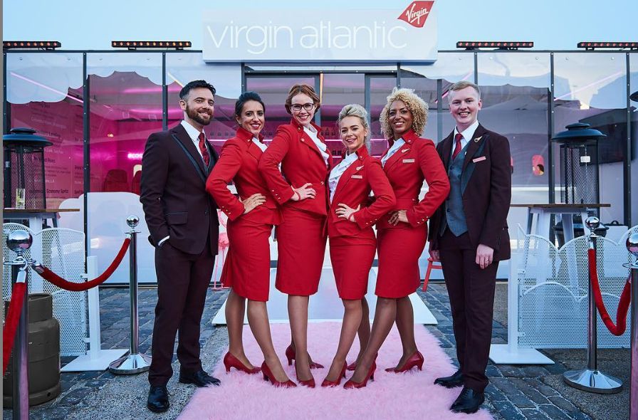Assistentes de bordo da Virgin Atlantic já não são obrigadas a usar maquilhagem