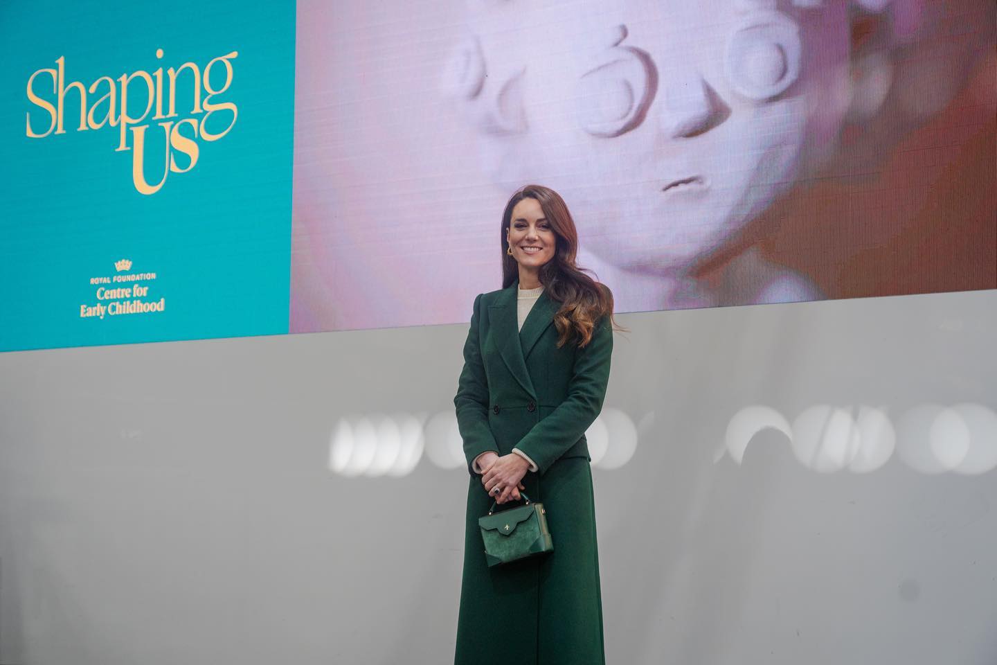 O mundo está doido para saber o que aconteceu a Kate Middleton. Funcionário da clínica onde a princesa foi operada tentou obter a ficha médica