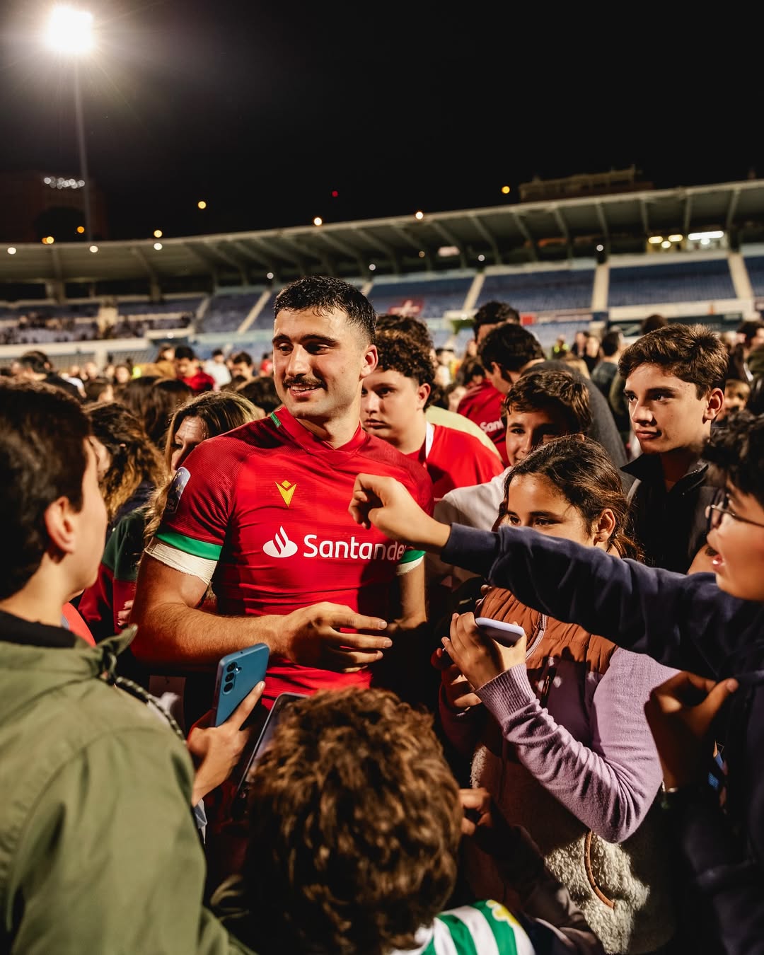 Jogador da Seleção Nacional de râguebi tem novo projeto que apela à saúde mental. Conheça “Inside the Game”