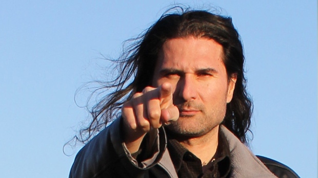 “Dimitri the Lover”. O homem que deixava mensagens de voz assustadoras a mulheres está viral no Tiktok