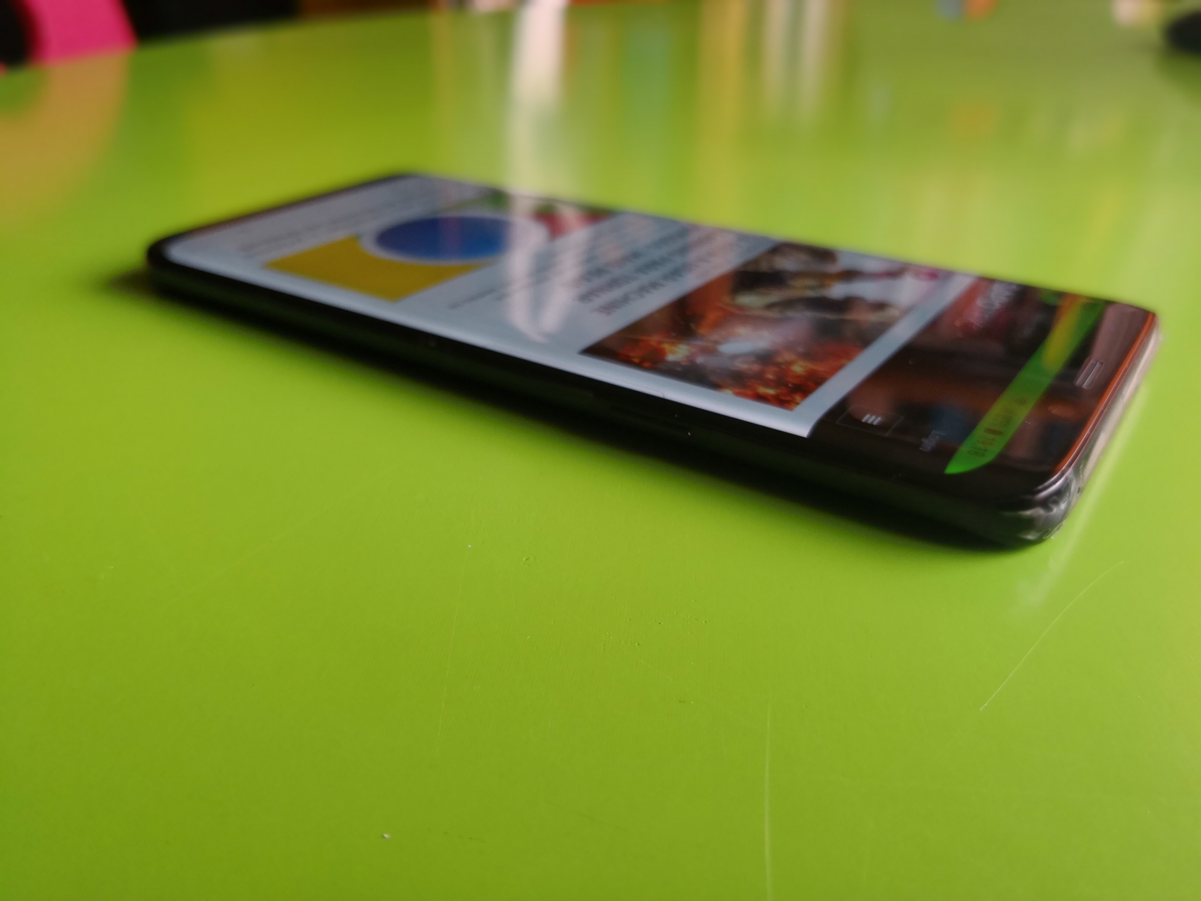 Anuska e Hélder protagonizam primeiro beijo na casa