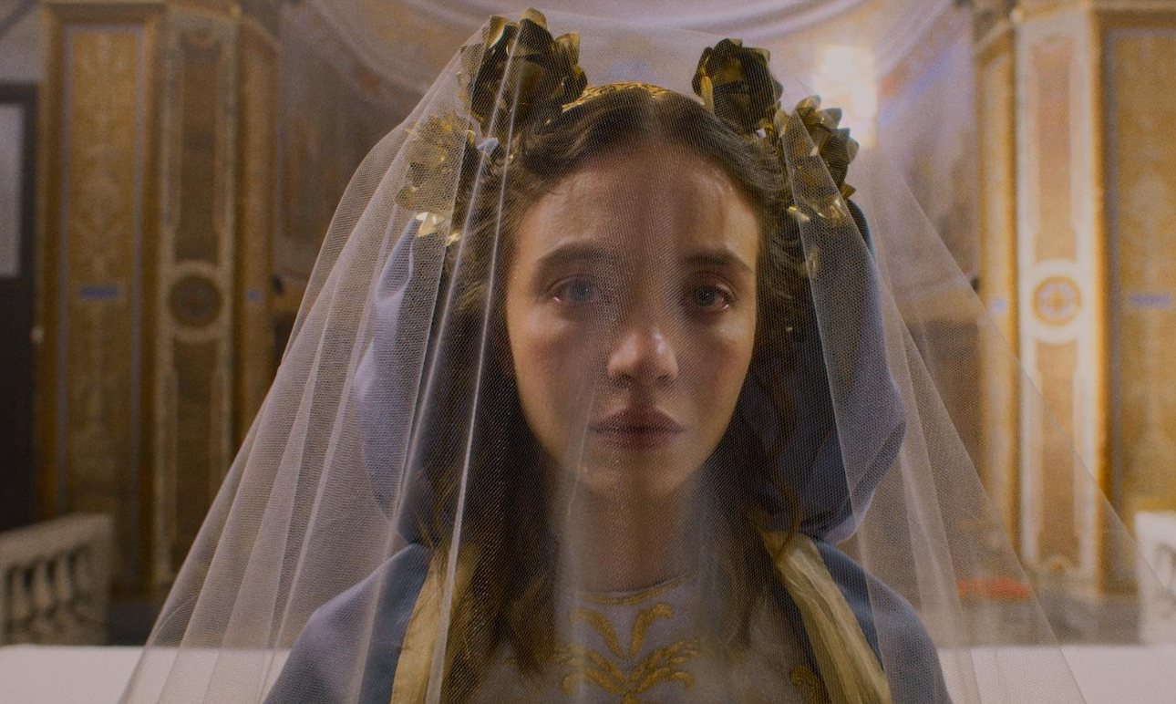 O terror religioso e psicológico onde Sydney Sweeney é uma freira grávida já chegou ao streaming. Saiba tudo