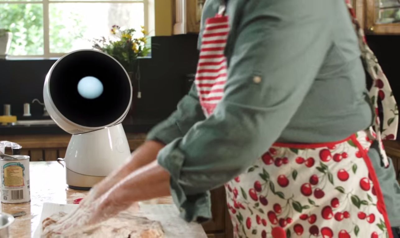 15 T-shirts com desenhos animados à venda nas lojas (isto agora é tendência e está em todo o lado)