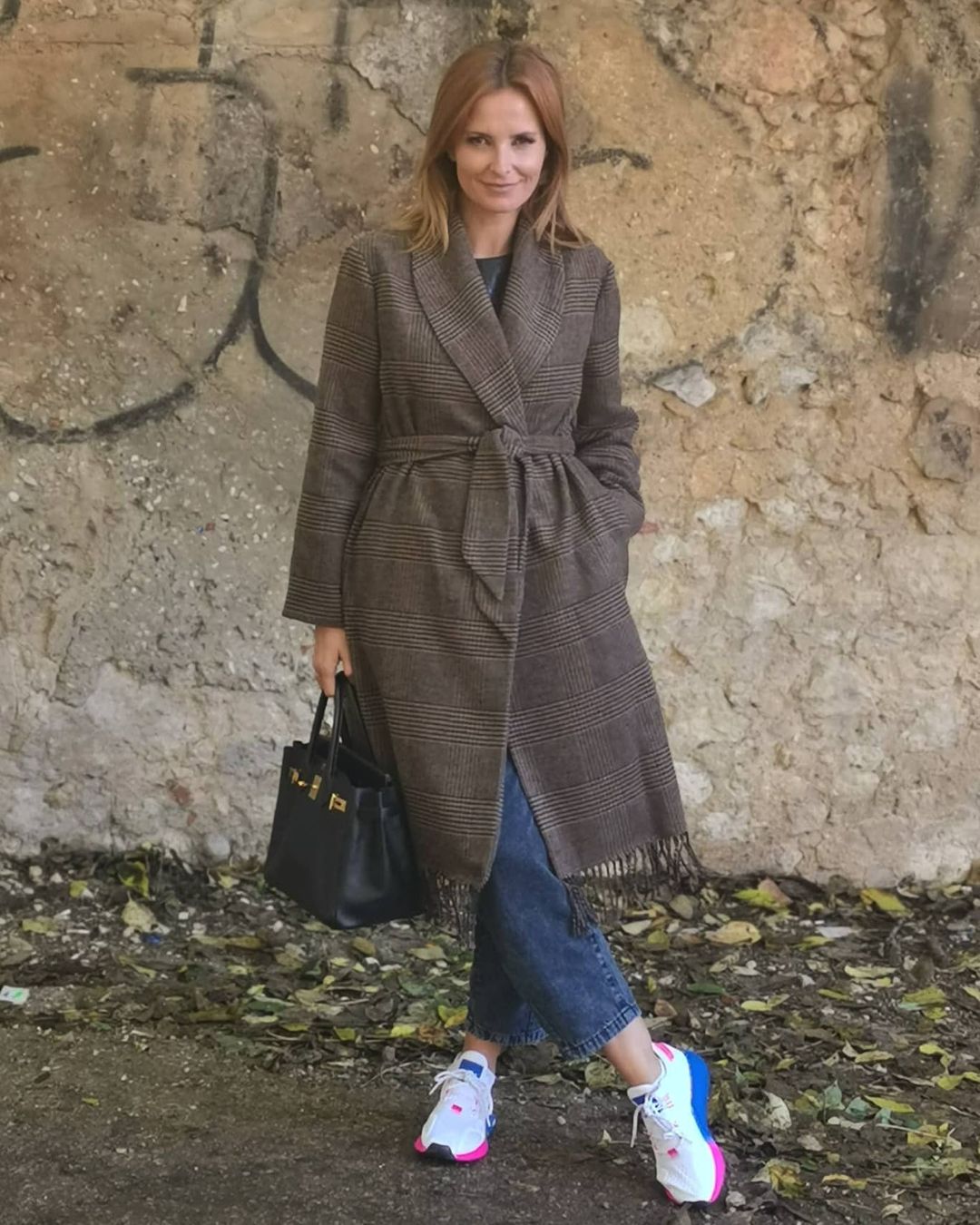 Cristina Ferreira continua em isolamento e só fará teste na próxima semana. Programa pode ser adiado