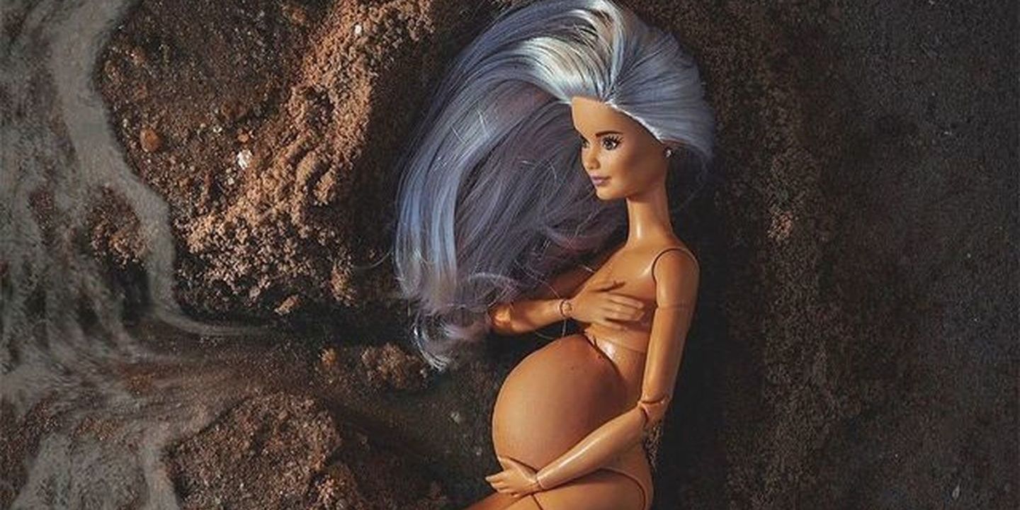 A Barbie está grávida e até já fez uma sessão fotográfica de