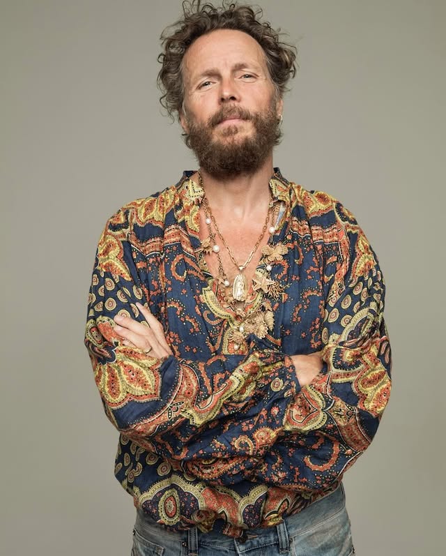 Lembra-se de Jovanotti? Cantor italiano esteve às portas da morte devido a infeção na perna