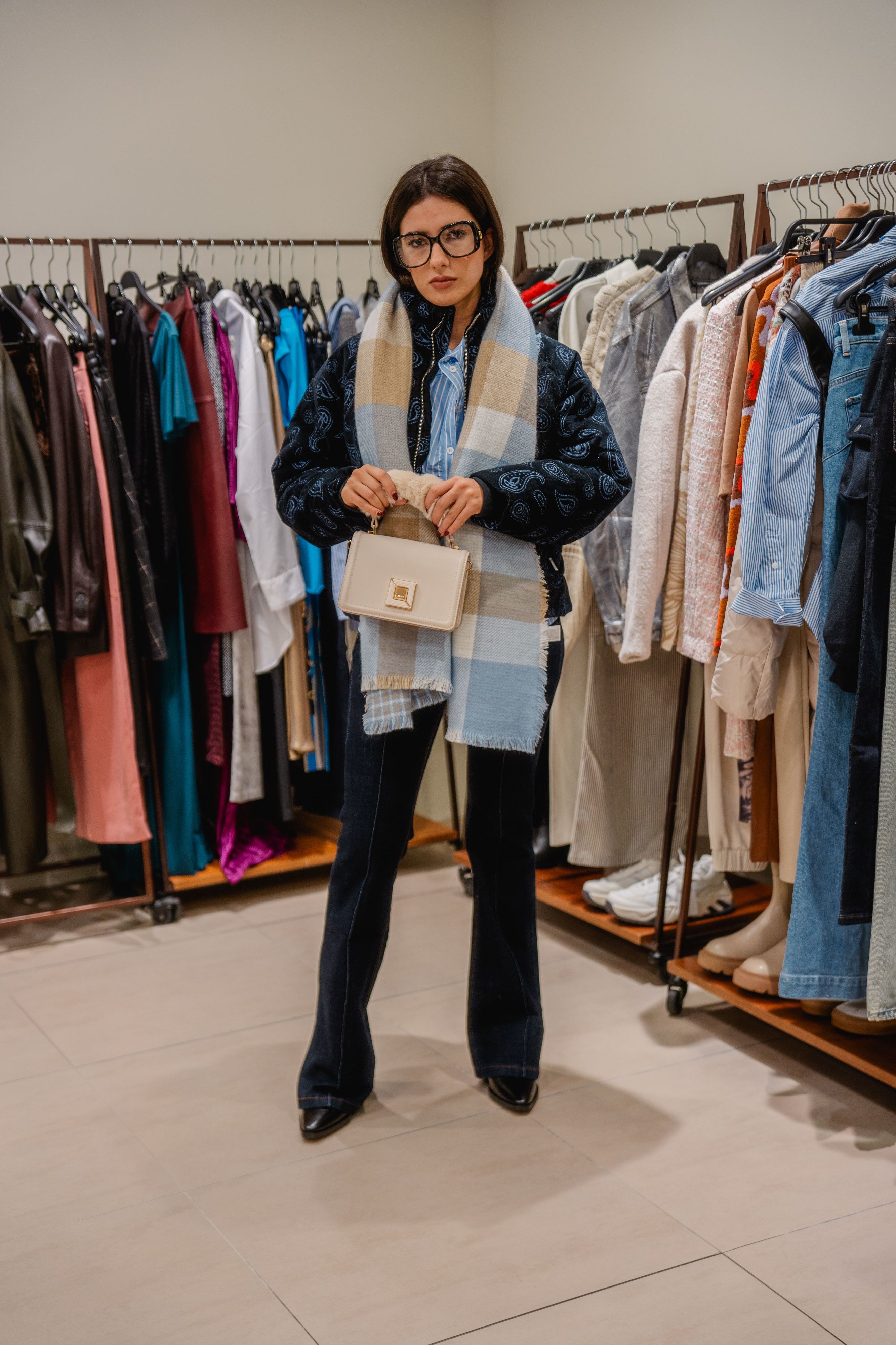 Não sabe o que vestir? Este programa de consultoria de moda tem a solução para si