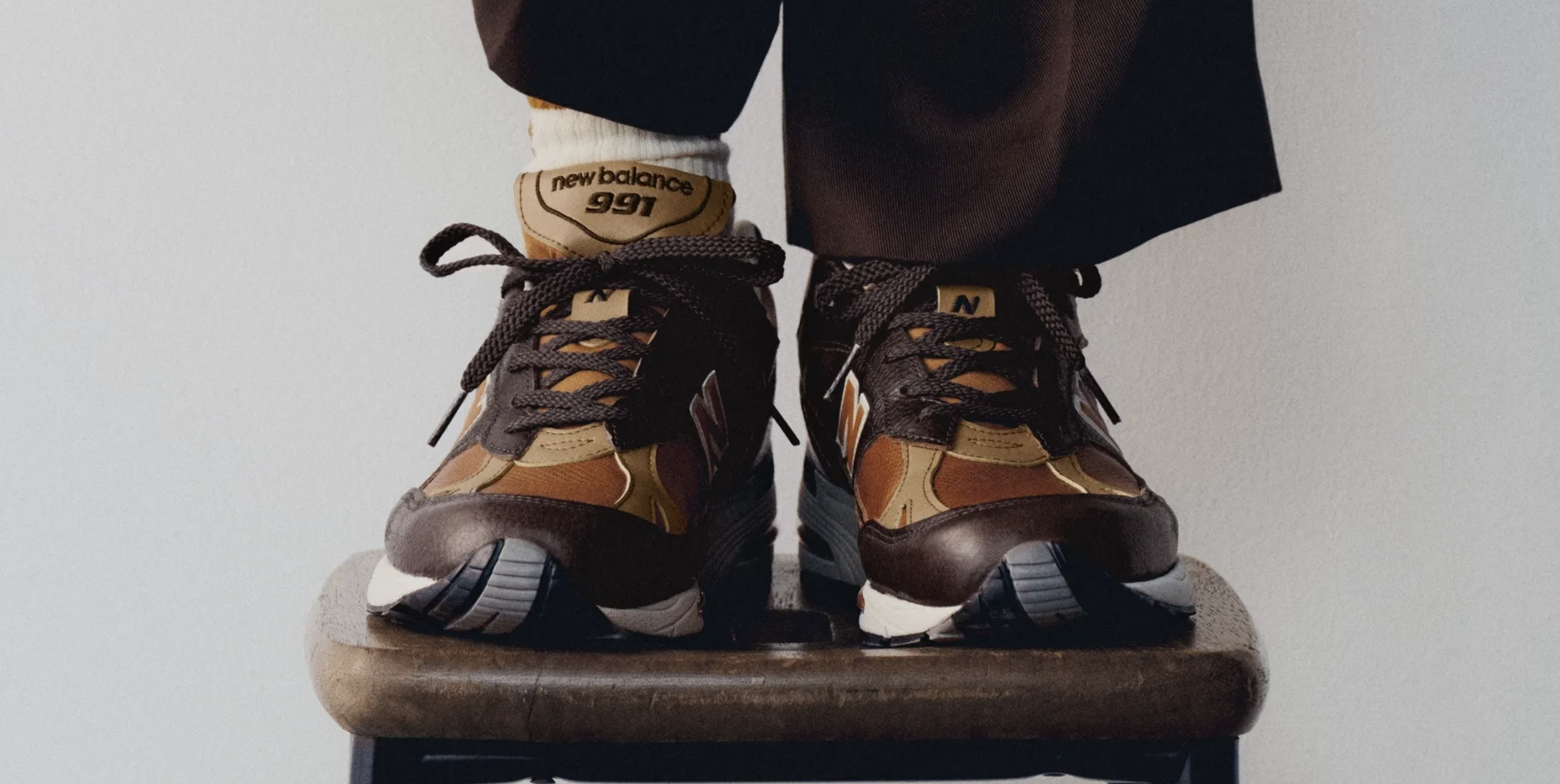 991v1. 25 anos depois, este modelo clássico da New Balance está de volta e não podia ser mais luxuoso