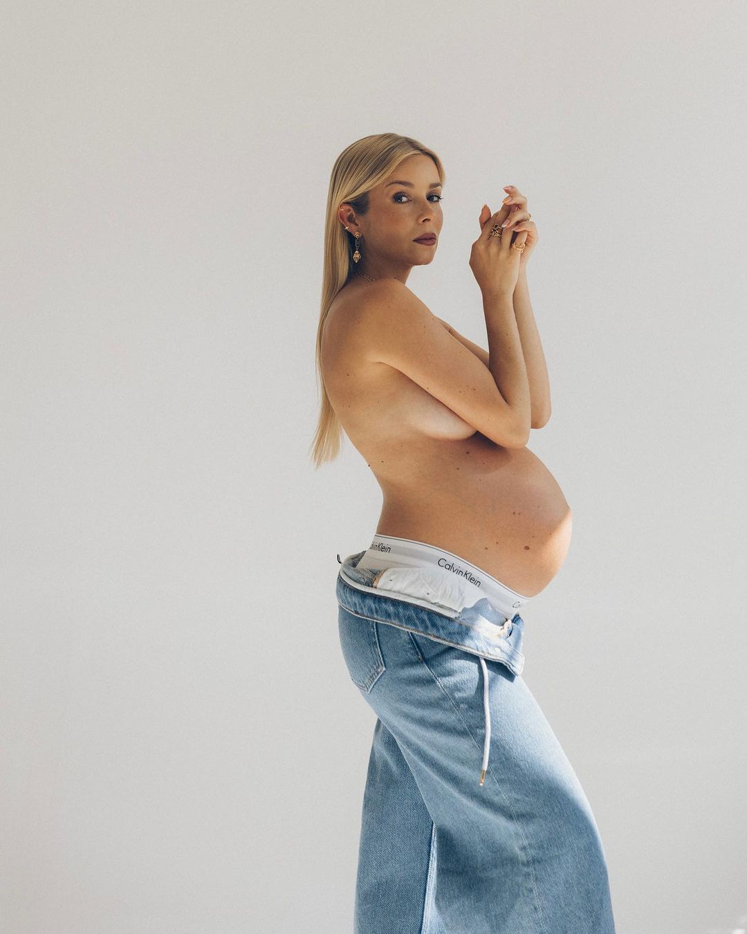 Alice Trewinnard foi mãe pela segunda vez. Veja as primeiras fotos do bebé Tomás