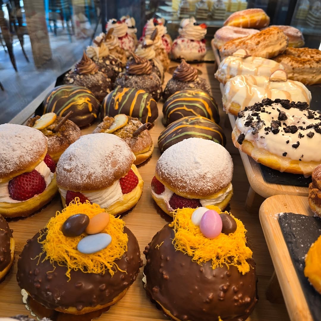 VitBolinhas. O paraíso das bolas de Berlim fica em Setúbal e sim, também há de chocolate do Dubai