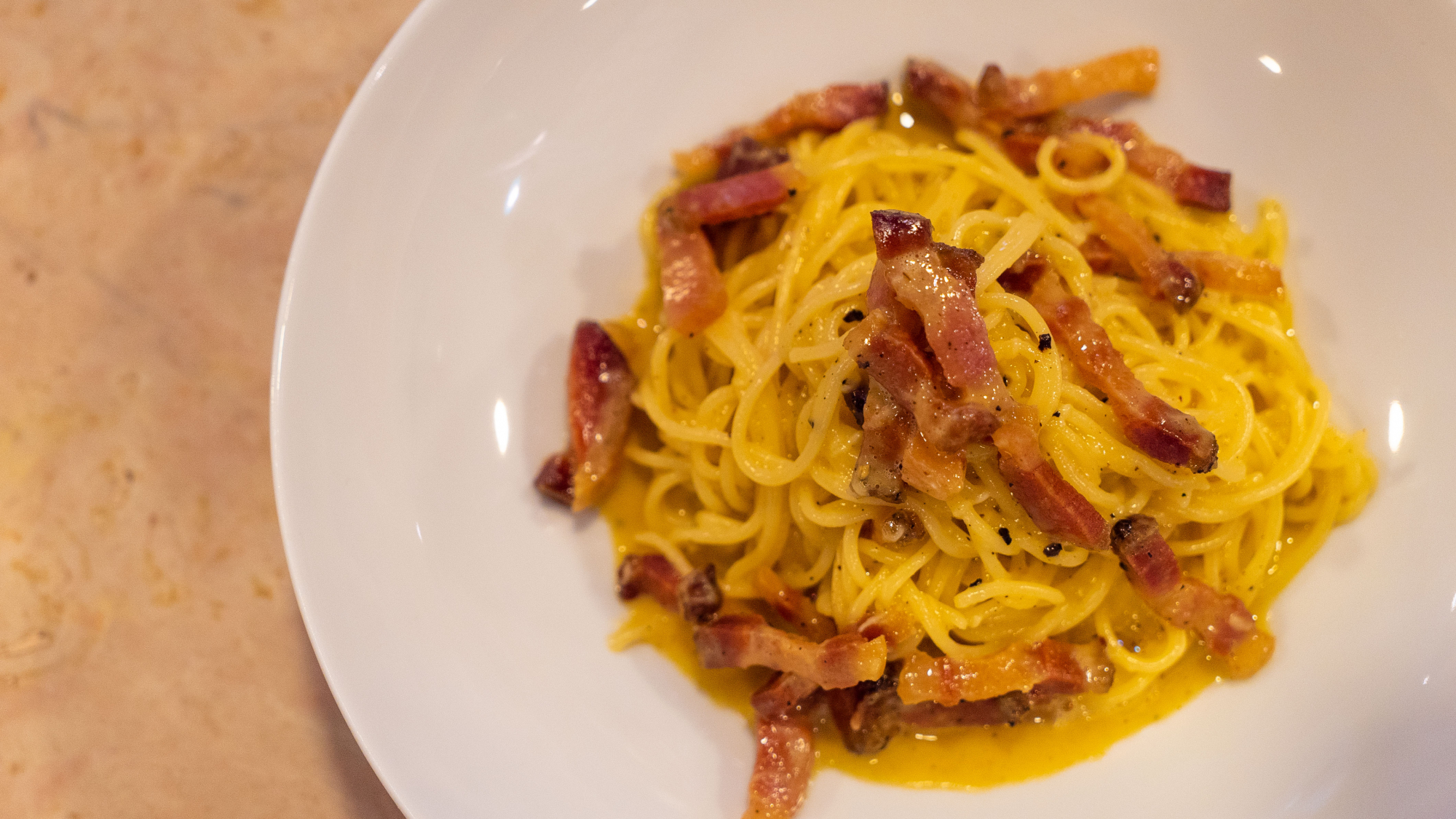 Esqueça o bacon e as natas. O chef Tanka ensina a fazer a verdadeira carbonara