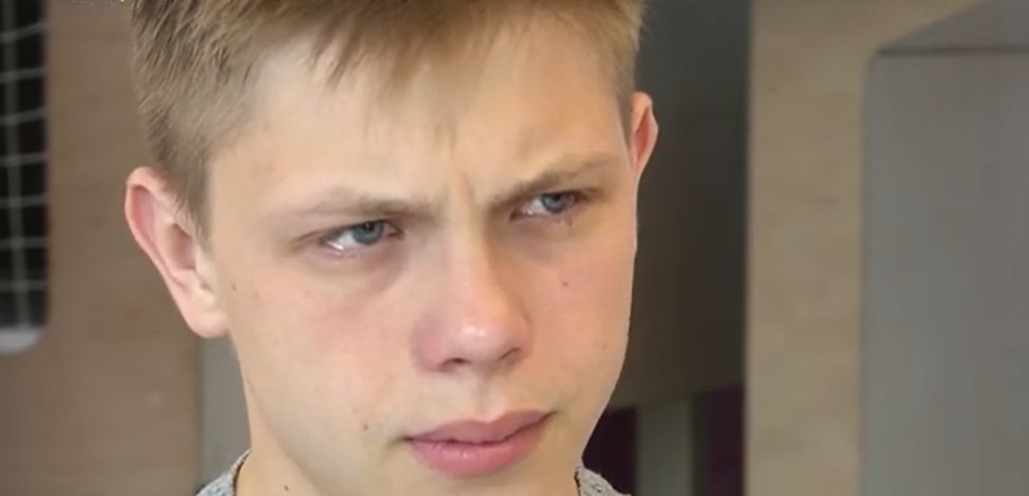 Viacheslav perdeu a mãe nos braços após ataque russo. “Estou bem” foram as últimas palavras