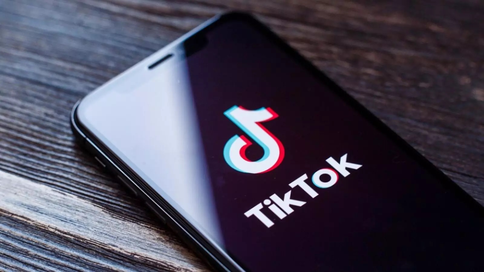 Dona do TikTok terá usado conteúdos do Instagram e Snapchat para treinar algoritmo das suas redes sociais