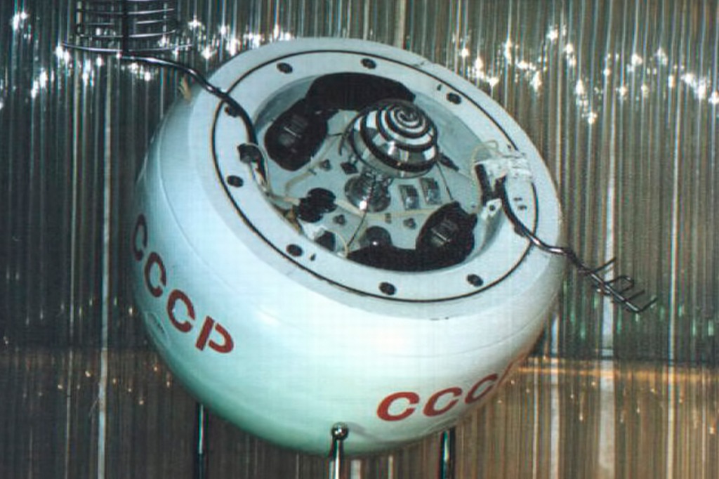 Nave espacial da era soviética vai atingir a Terra este sábado