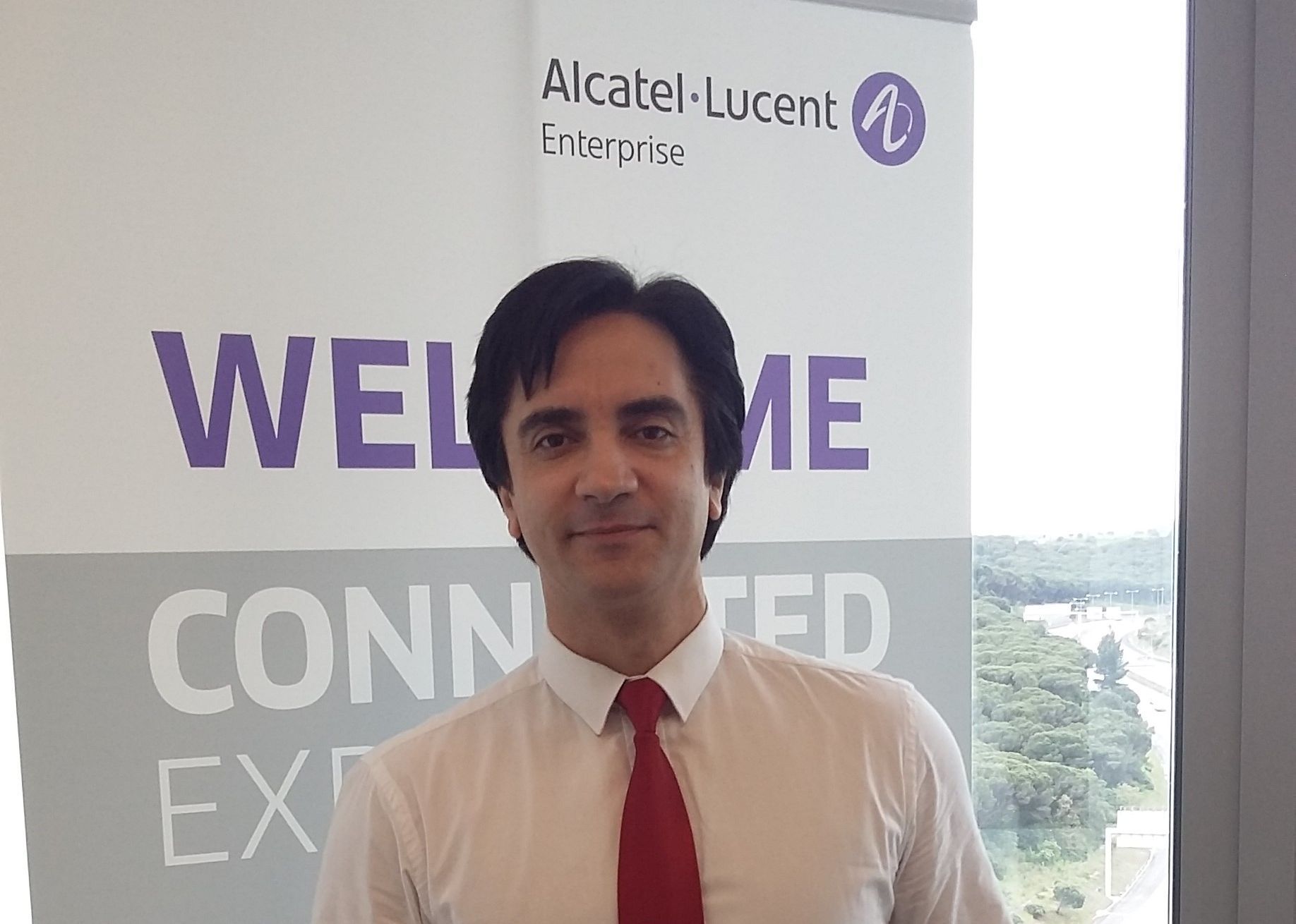 Rui Pedro ameaça Joana perante o silêncio dos colegas. André Abrantes é o único a interceder pela colega