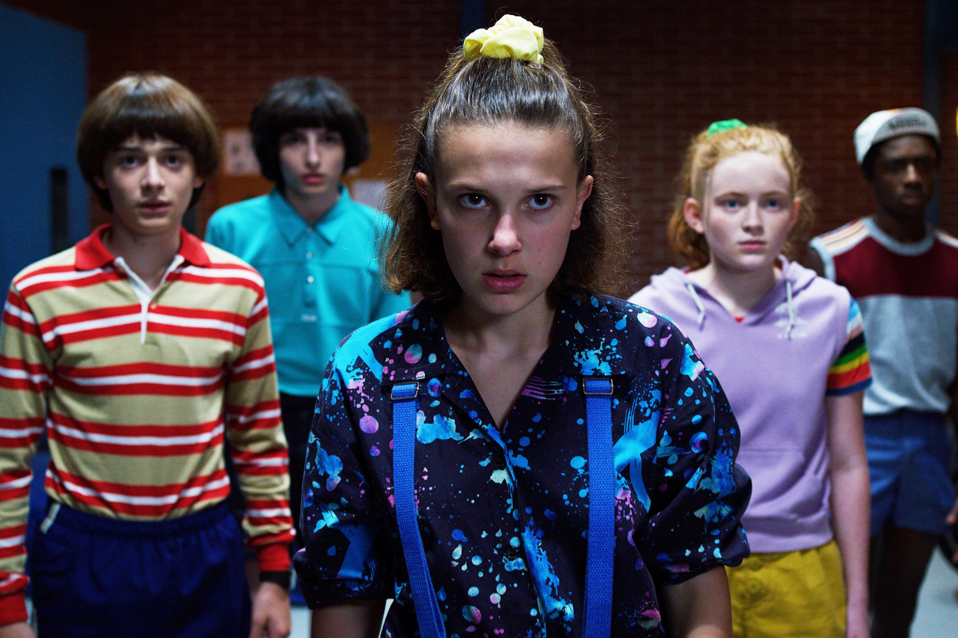 O melhor guarda-roupa está em “Stranger Things”. Aqui estão 8 peças da série que podem ser suas