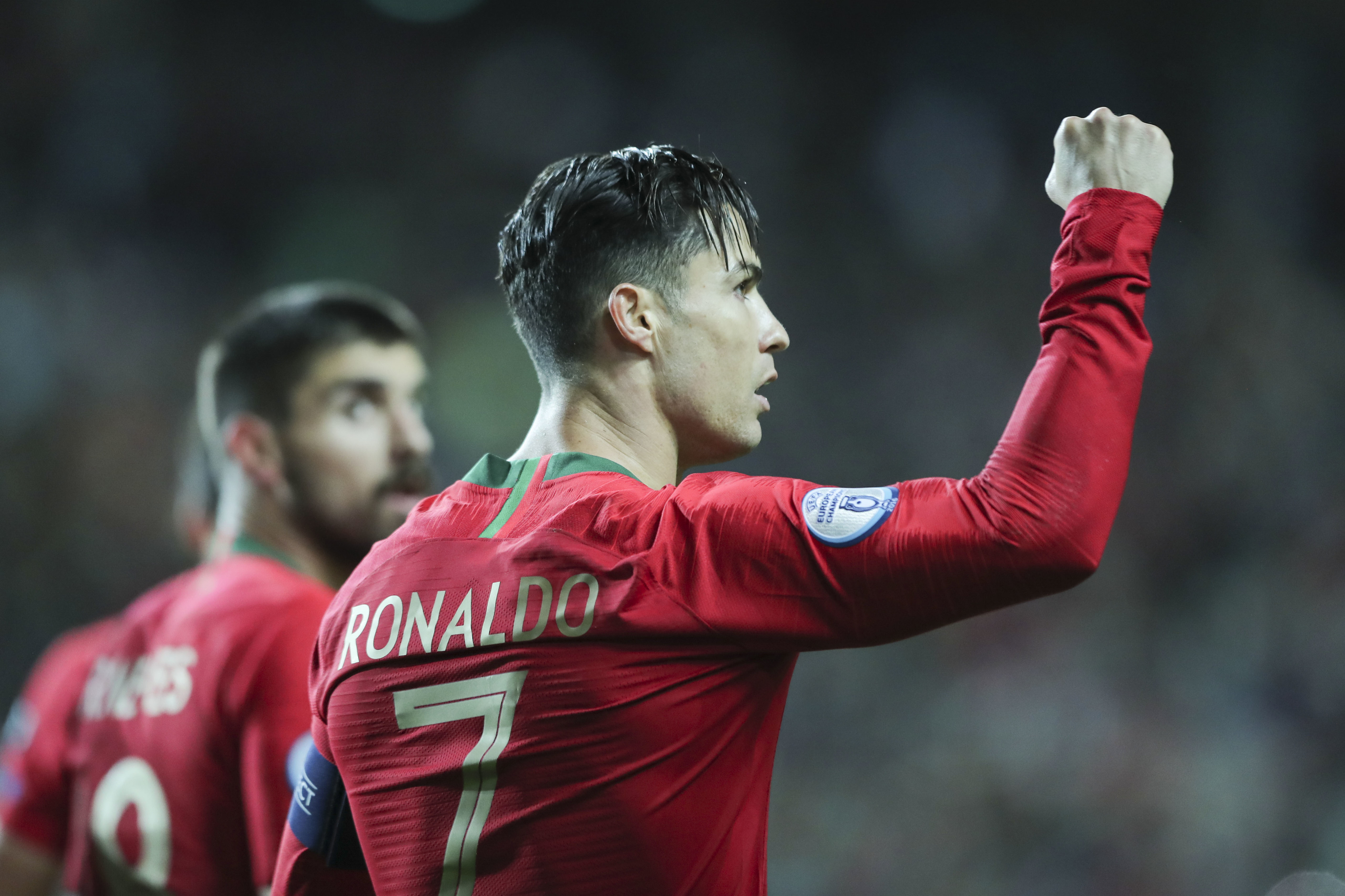 Cristiano Ronaldo faz hat-trick, estabelece média histórica após os 30  anos, e Portugal goleia a Lituânia - ESPN