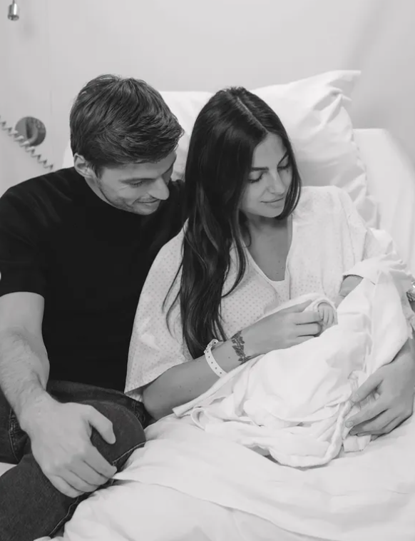 Max Verstappen já foi pai. Veja a primeira imagem de Lily, “o maior presente” do campeão mundial de Fórmula 1