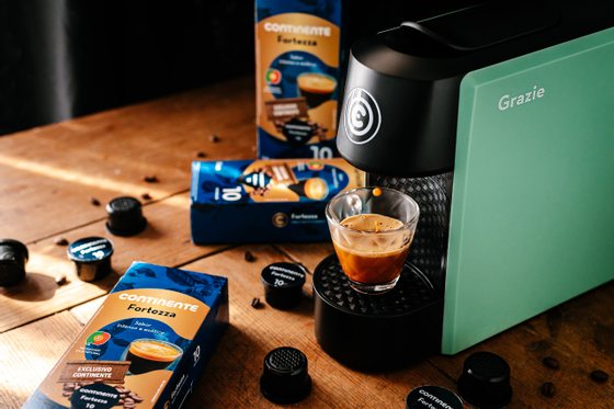 Esta máquina de café está com 50% de desconto (e custa menos de 25€)