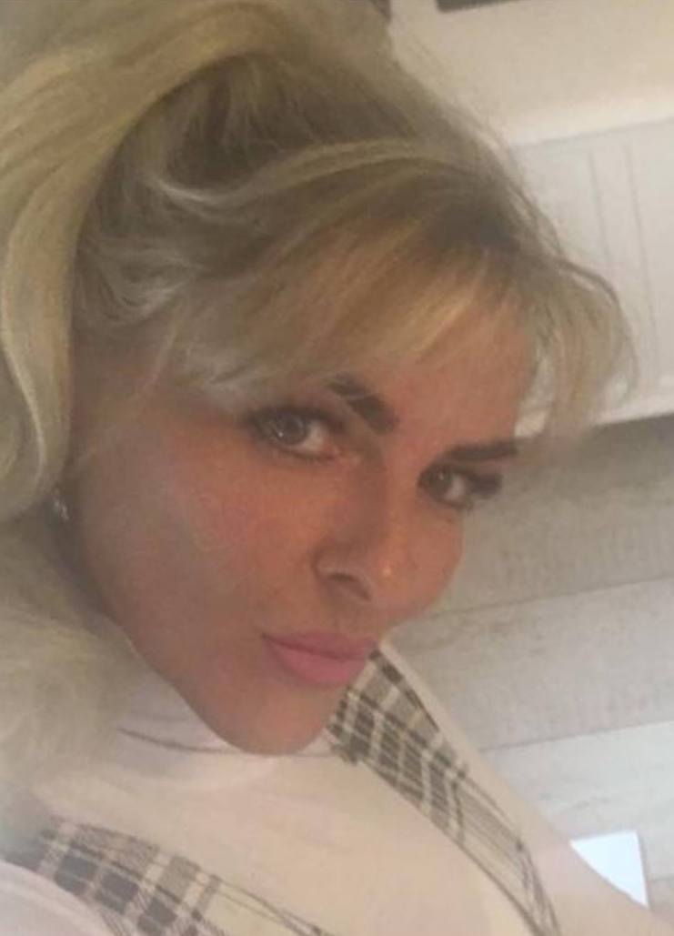 Mãe de 2 filhos foi à Turquia fazer cirurgias estéticas e morreu na operação