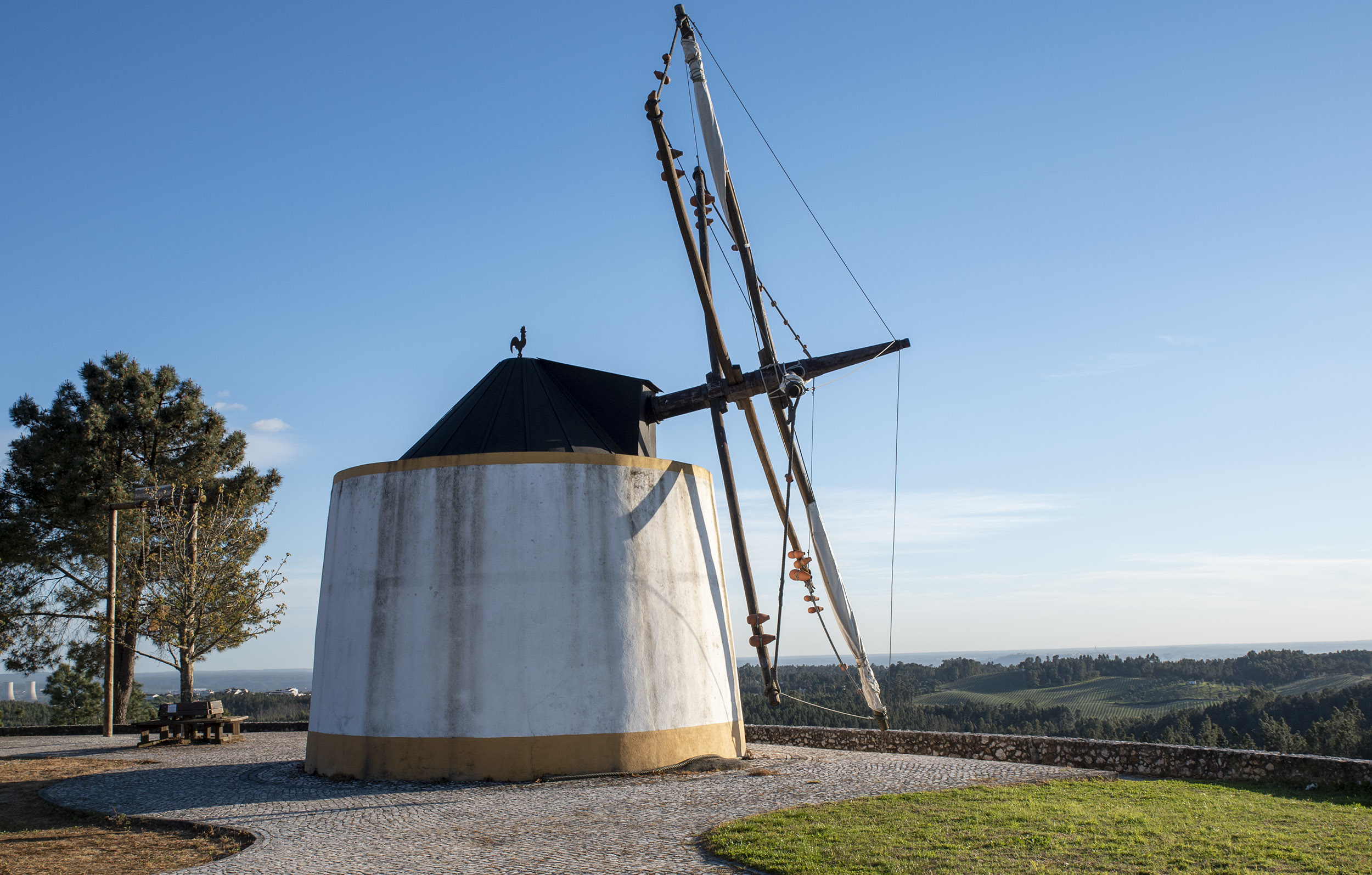 Moinho De Vento Antigo Em Castro Verde, O Alentejo, Portugal