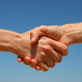 20 celebridades que não bebem álcool