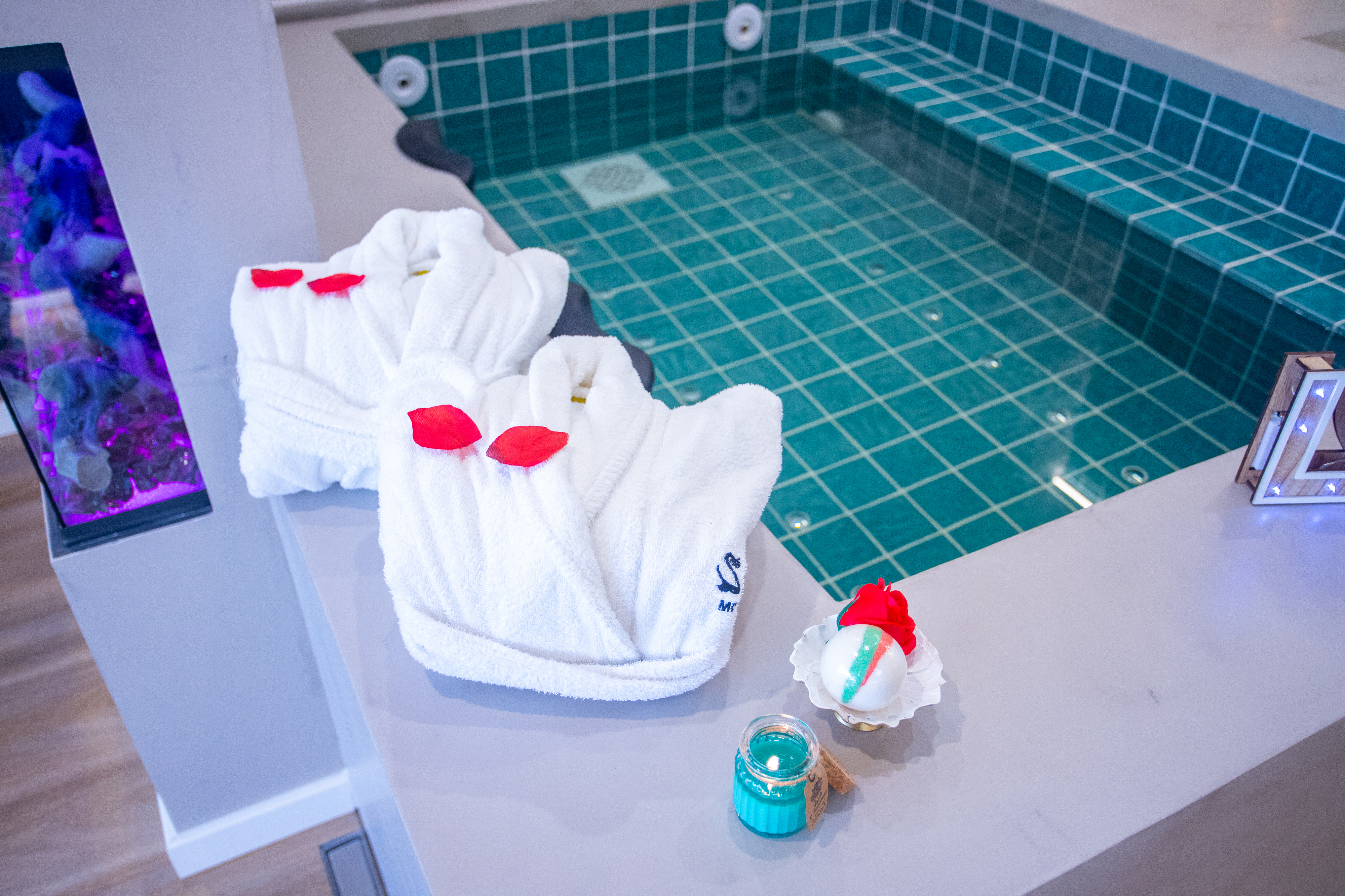 Este motel fica a menos de 30 minutos de Lisboa e tem duas suites com mega jacuzzi