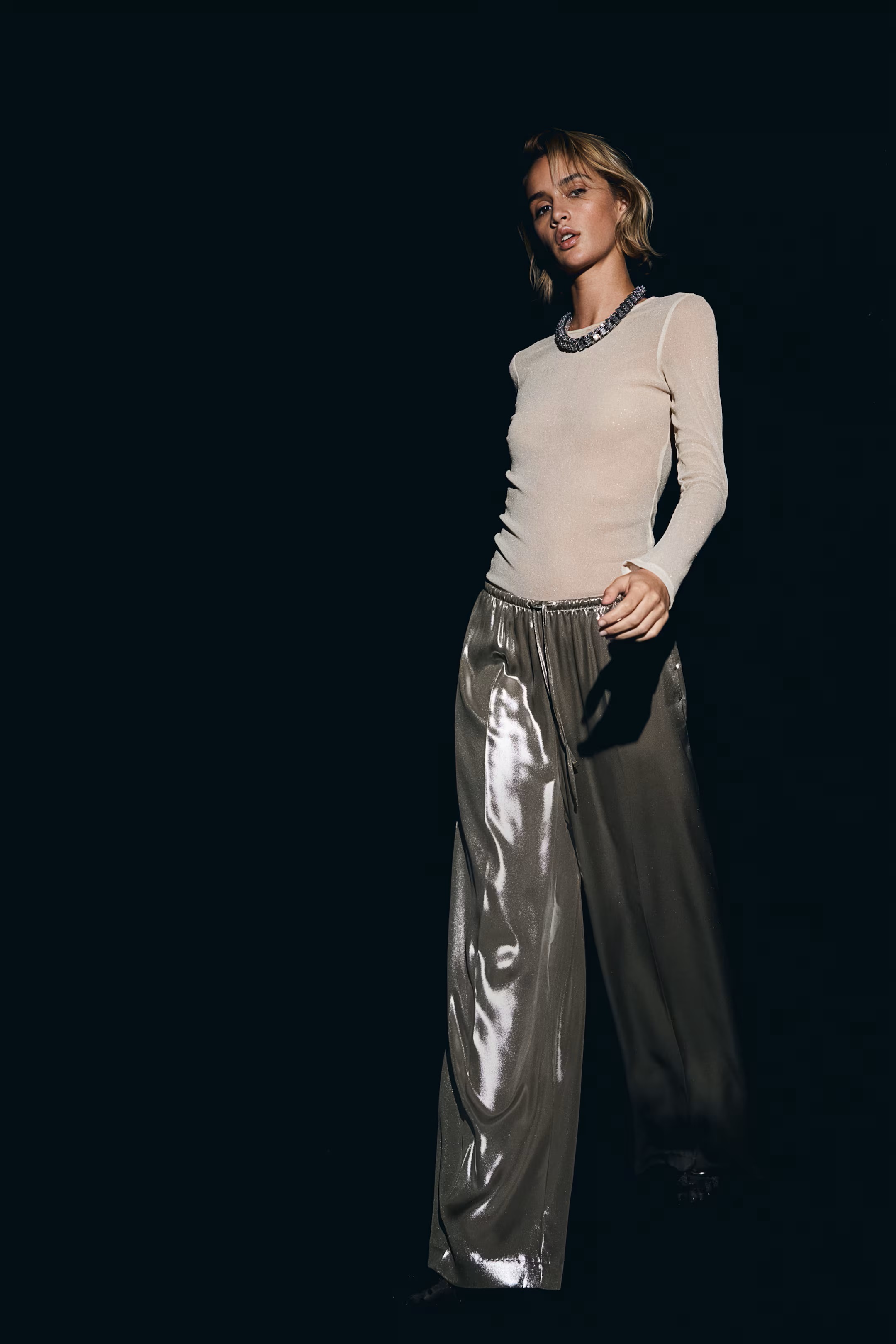 12 calças giras, com cintura elástica e sem botões para comer à vontade no Natal