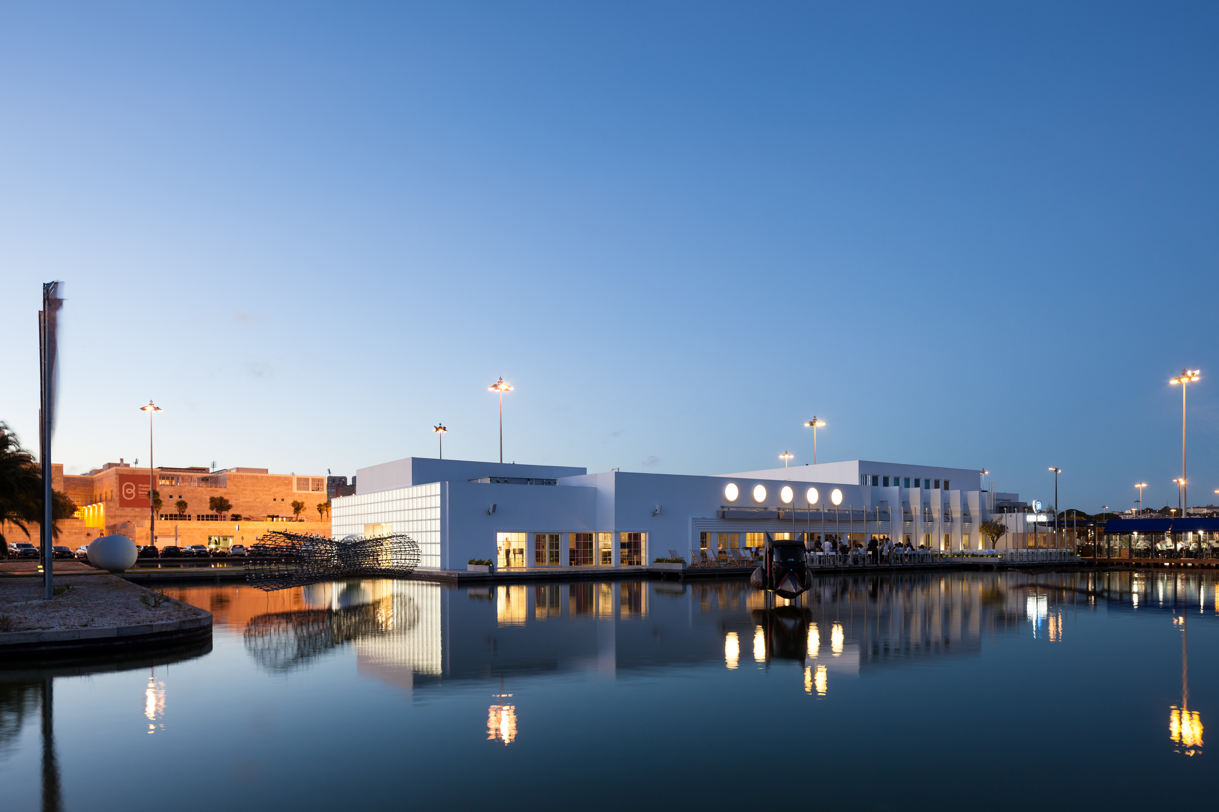 Vem aí o mau tempo. 6 coisas para fazer abrigado da chuva e da COVID-19