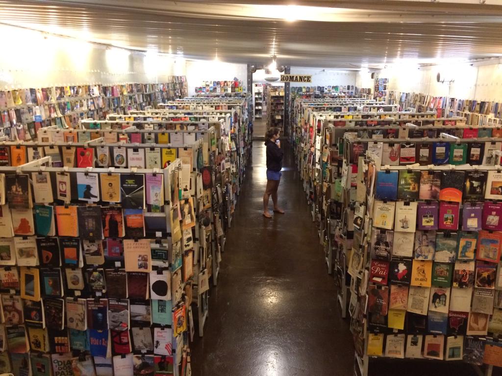 A segunda maior livraria do mundo onde todos os livros têm a capa à mostra fica no Funchal