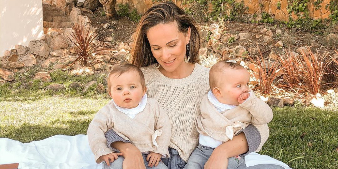 As 15 fotos mais fofas das gémeas de Helena Costa, provavelmente as bebés mais amorosas do Instagram