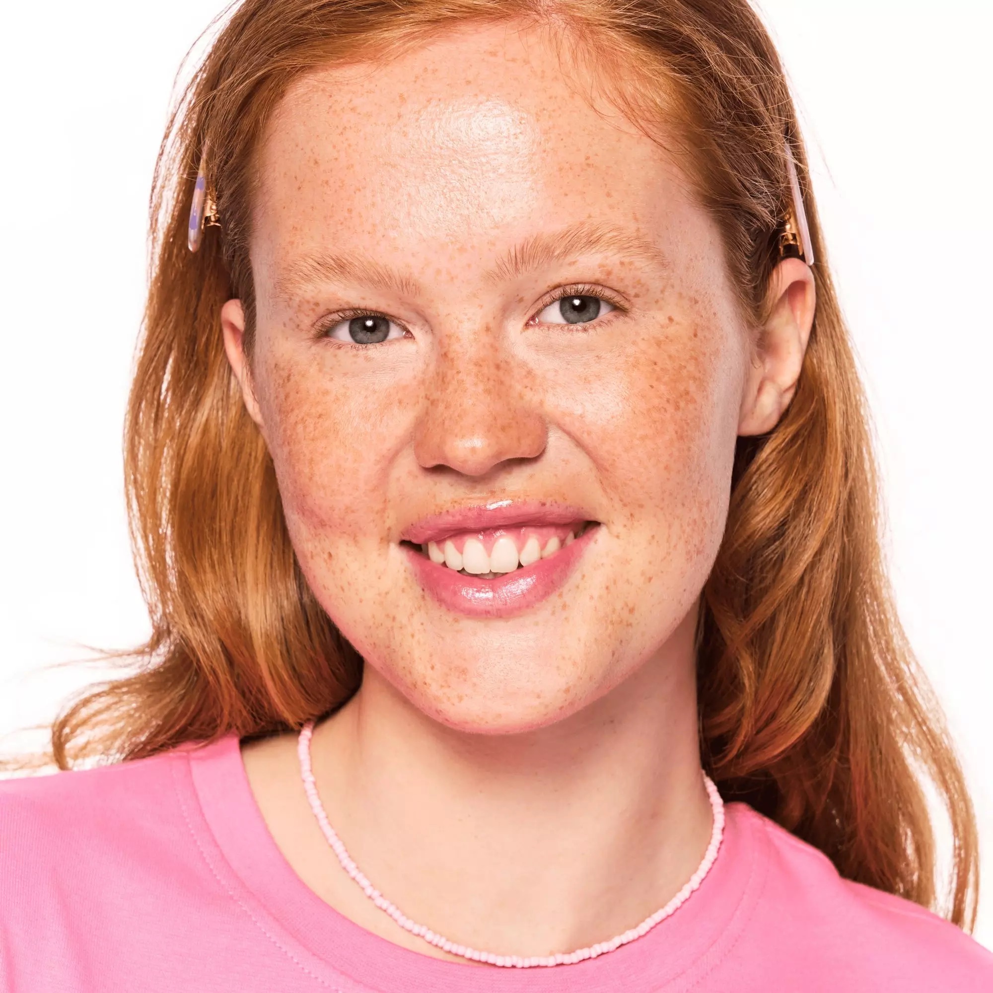 Testámos as gotas bronzeadoras da Essence, 35€ mais baratas do que as de uma famosa marca. Eis o veredito