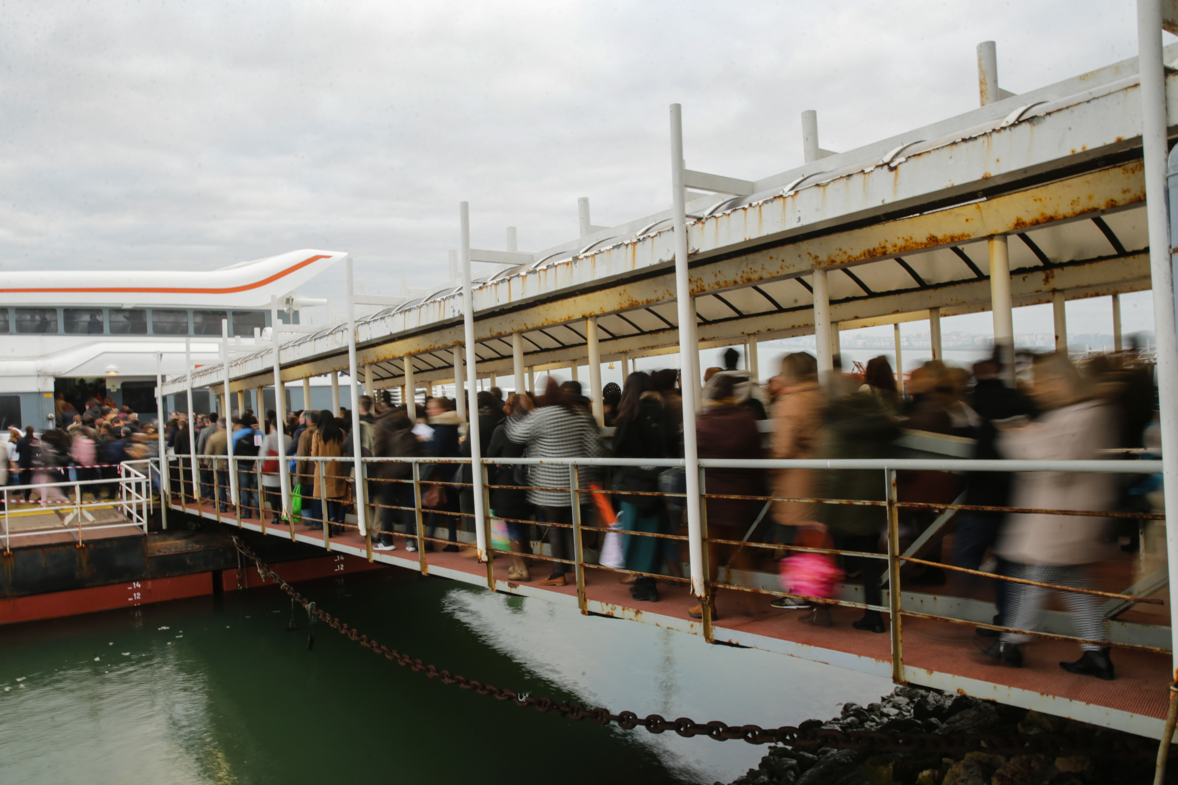 Ligação fluvial entre Barreiro e Lisboa já foi restabelecida