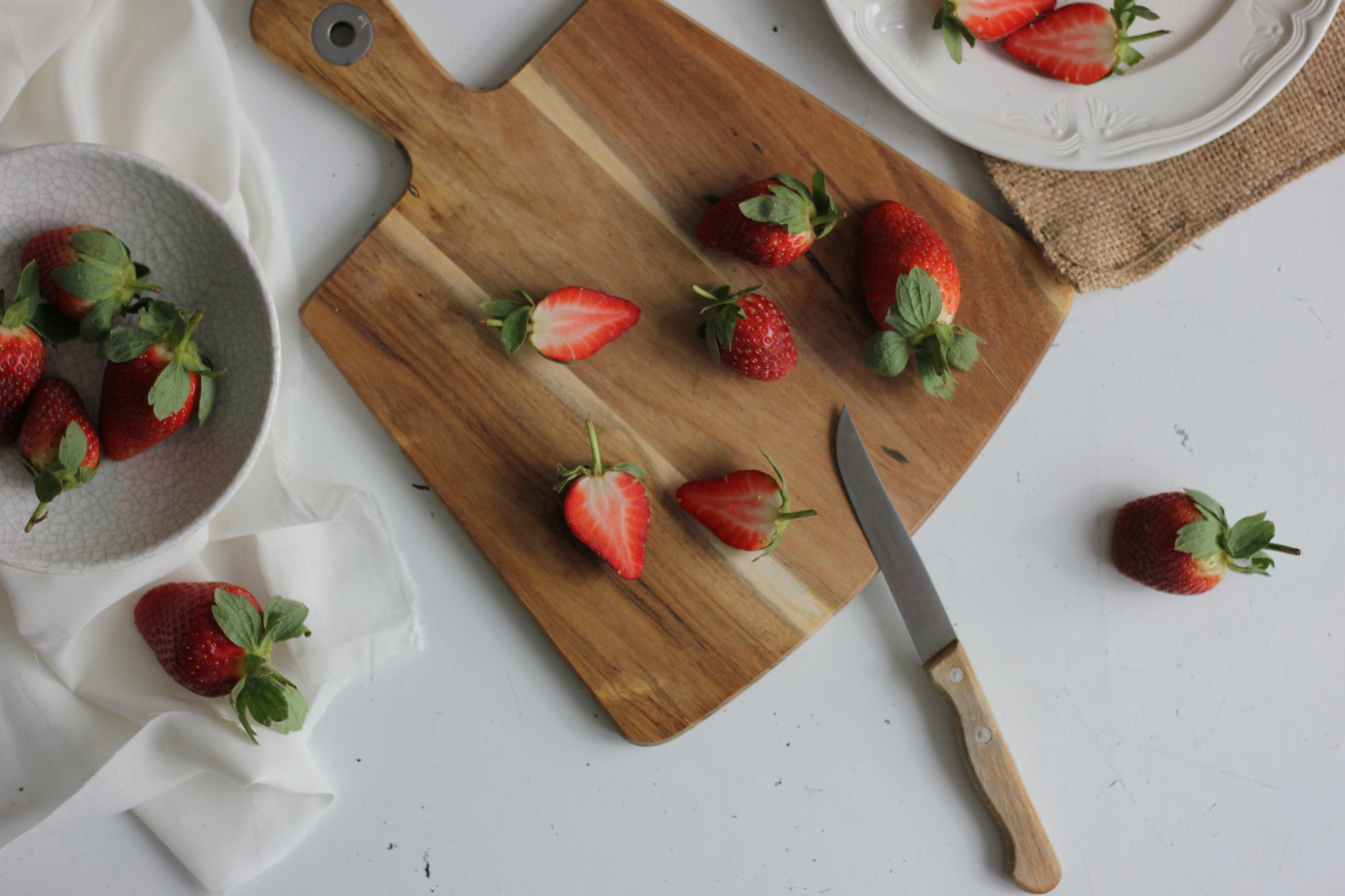 Poucas calorias, muitas propriedades. 5 receitas para usar e abusar dos morangos