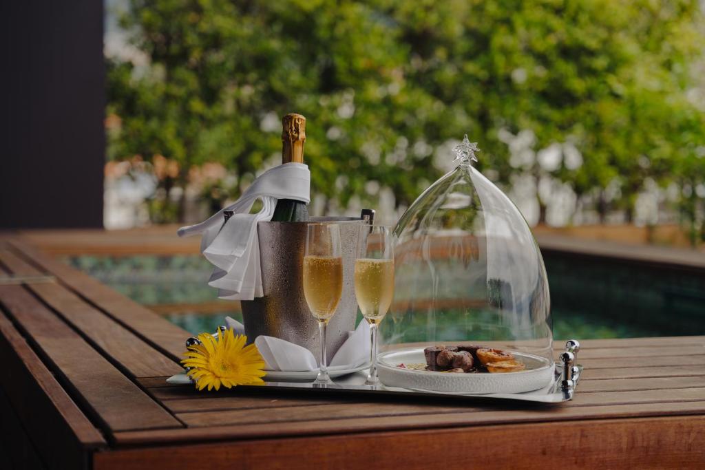 Tem de ver as suites com piscina privada do novo, exclusivo e luxuoso hotel da Madeira