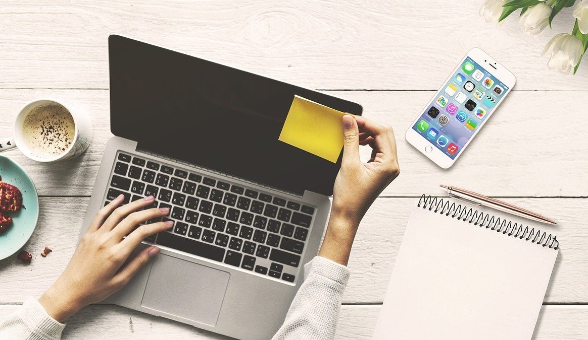 Após várias traições, Khloé Kardashian e Tristan Thompson surgem juntos com o segundo filho