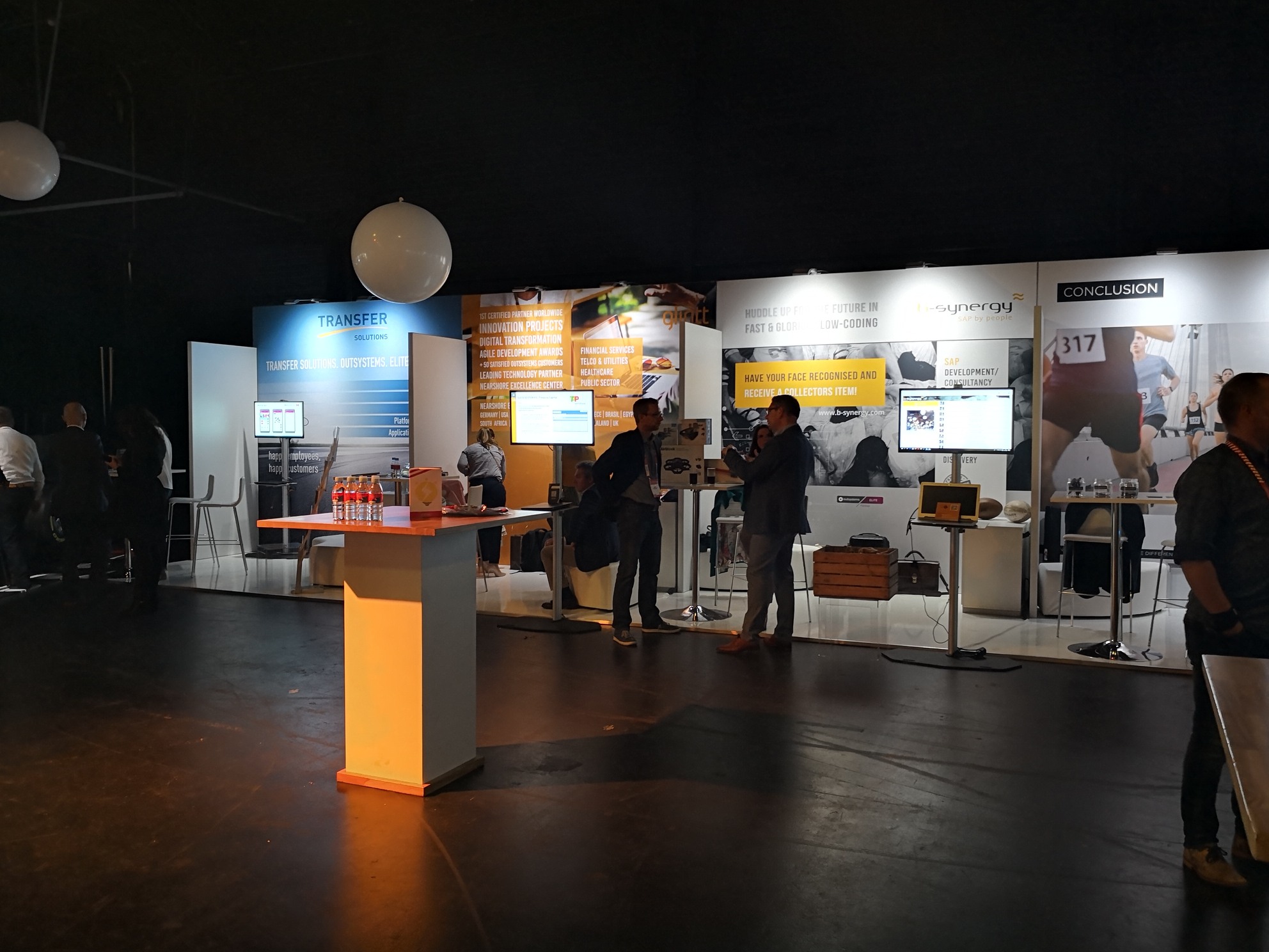 Não sabe que vinhos oferecer ou servir no Natal? Estas sugestões custam todas menos de 20€    