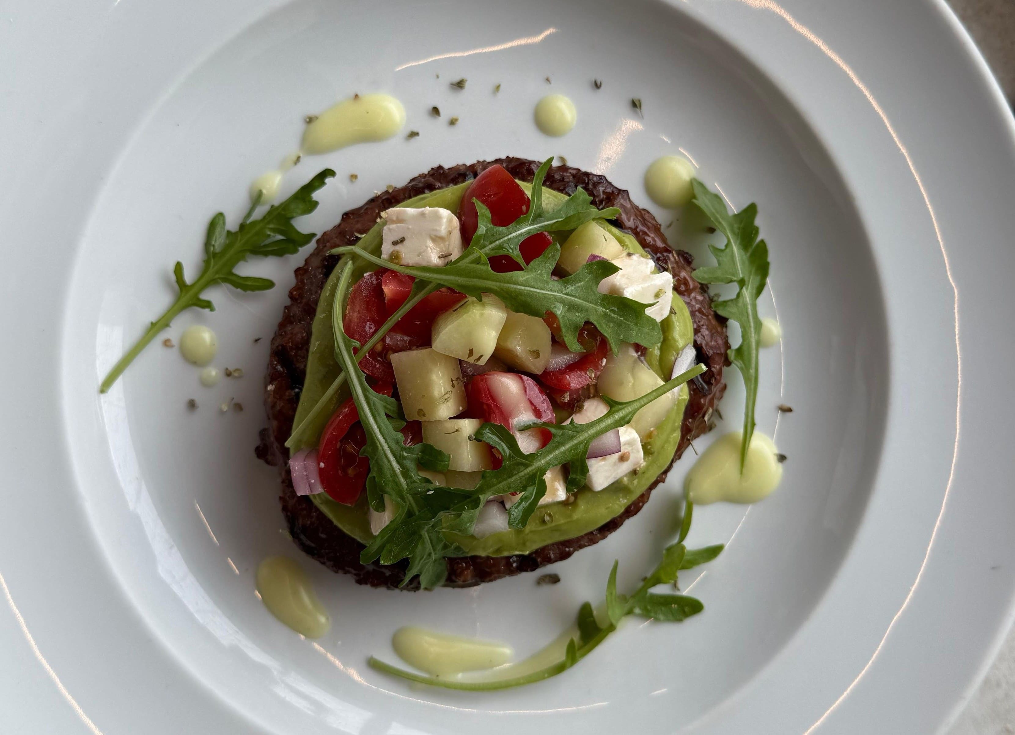 O novo hambúrguer fit do H3 tem 38 gramas de proteína e apenas 450 calorias. E se o pedir ainda ganha dinheiro