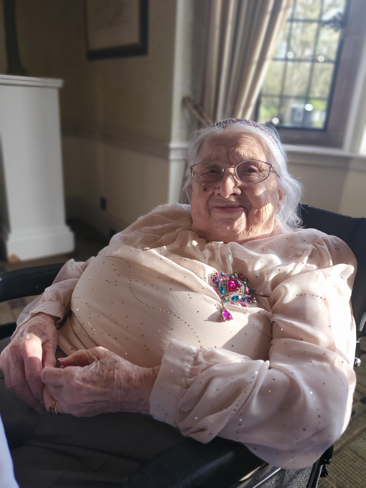 Mulher com 100 anos revela o segredo para a longevidade: evitar falar com homens estranhos