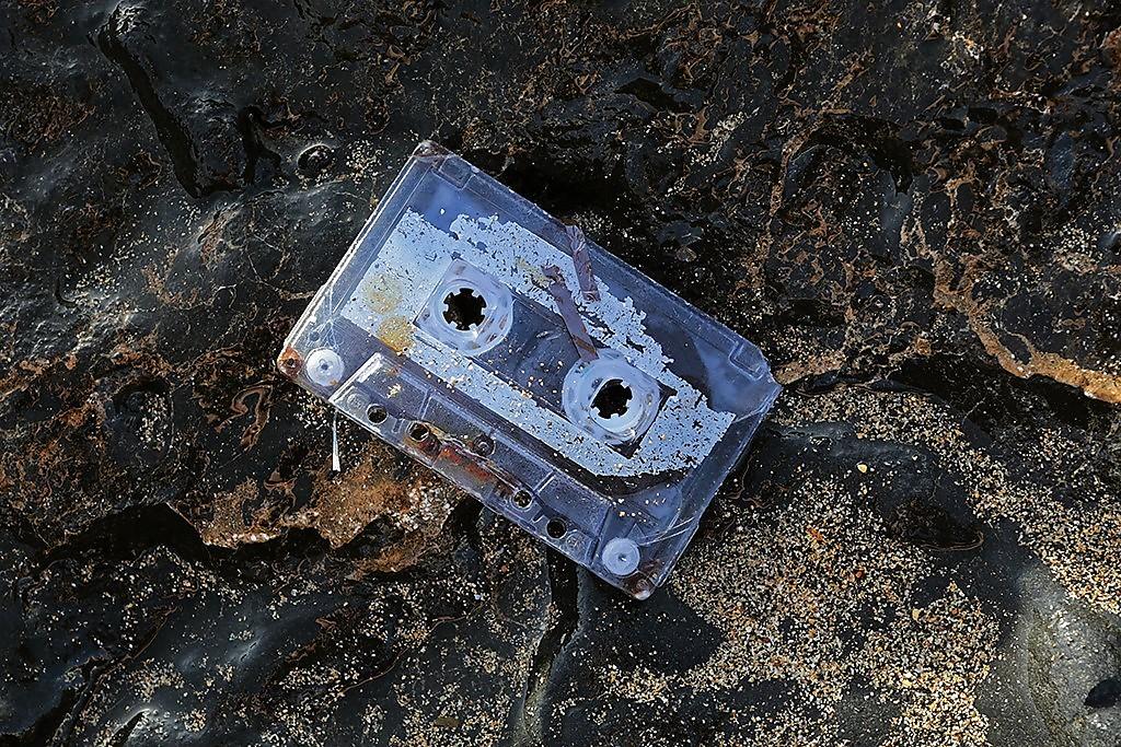 As cassetes áudio são cada vez mais uma tendência. A nostalgia é a culpada mas não é só — nós explicamos