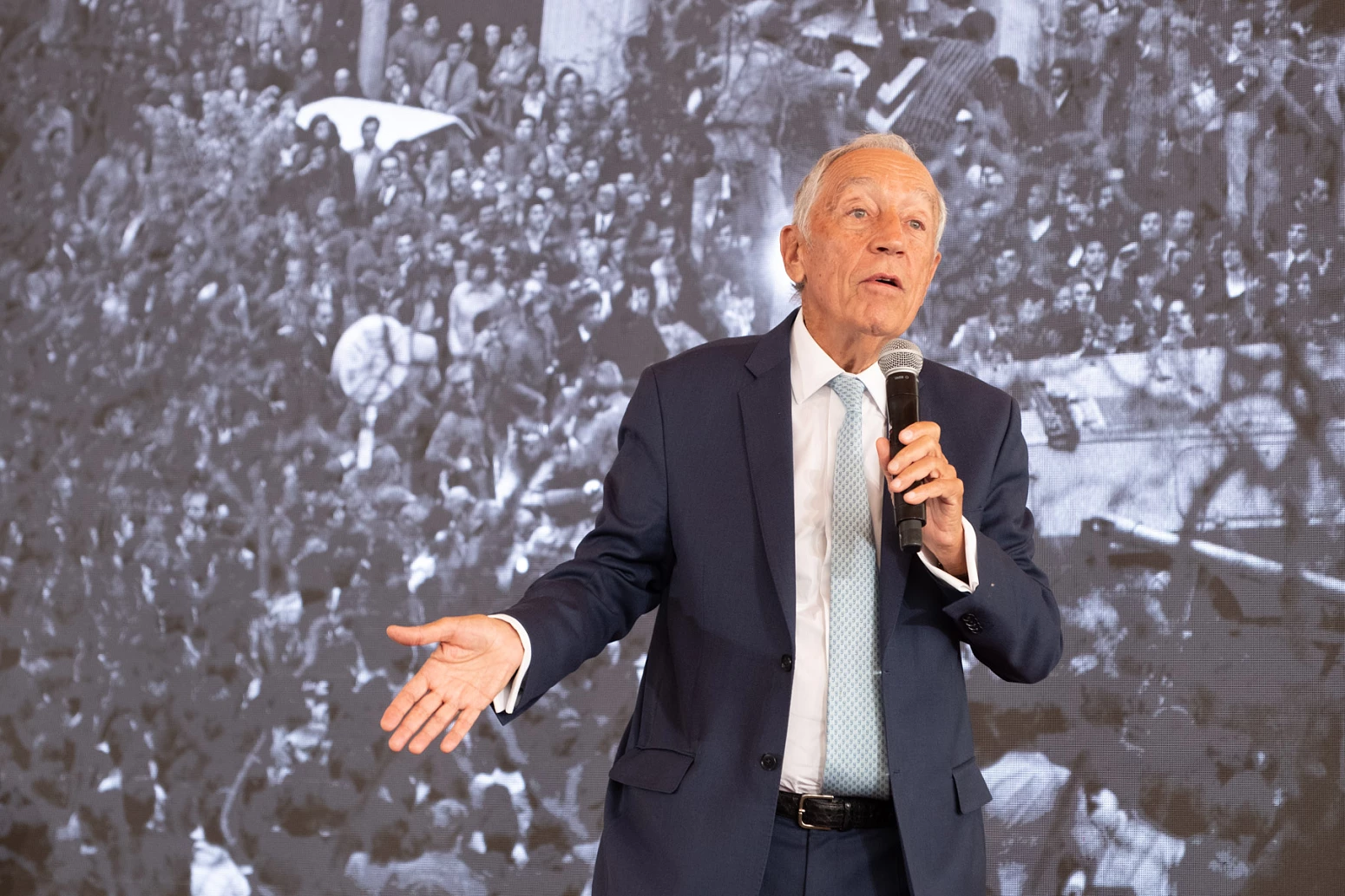 O que é uma hérnia encarcerada, que fez Marcelo Rebelo de Sousa ser operado de urgência?