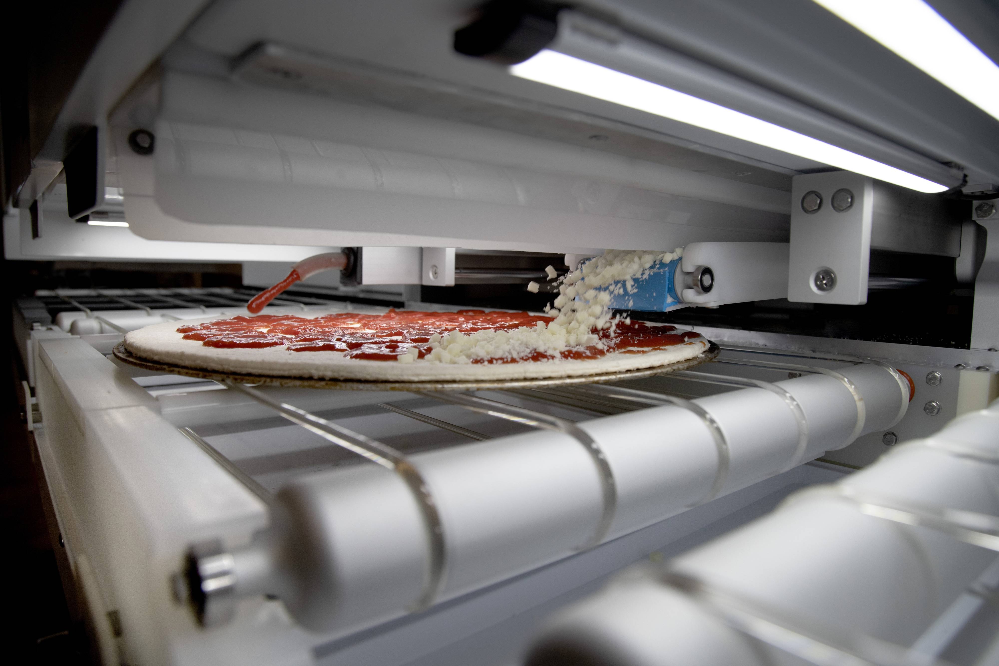 Nova tecnologia supera qualquer chef. 300 pizzas feitas numa hora deixa de ser algo do “outro mundo”