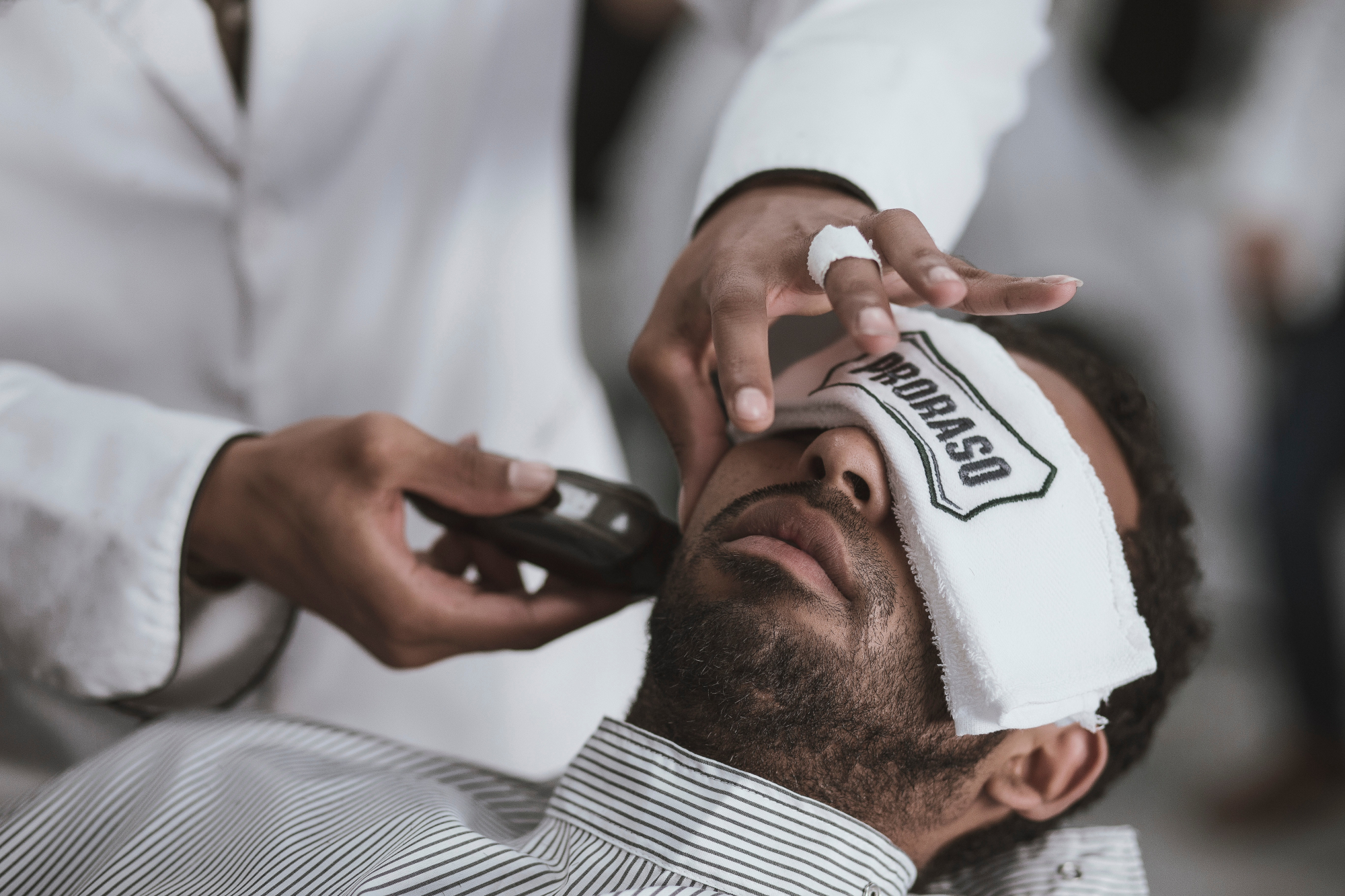 Há cada vez mais homens a fazer implantes de barba