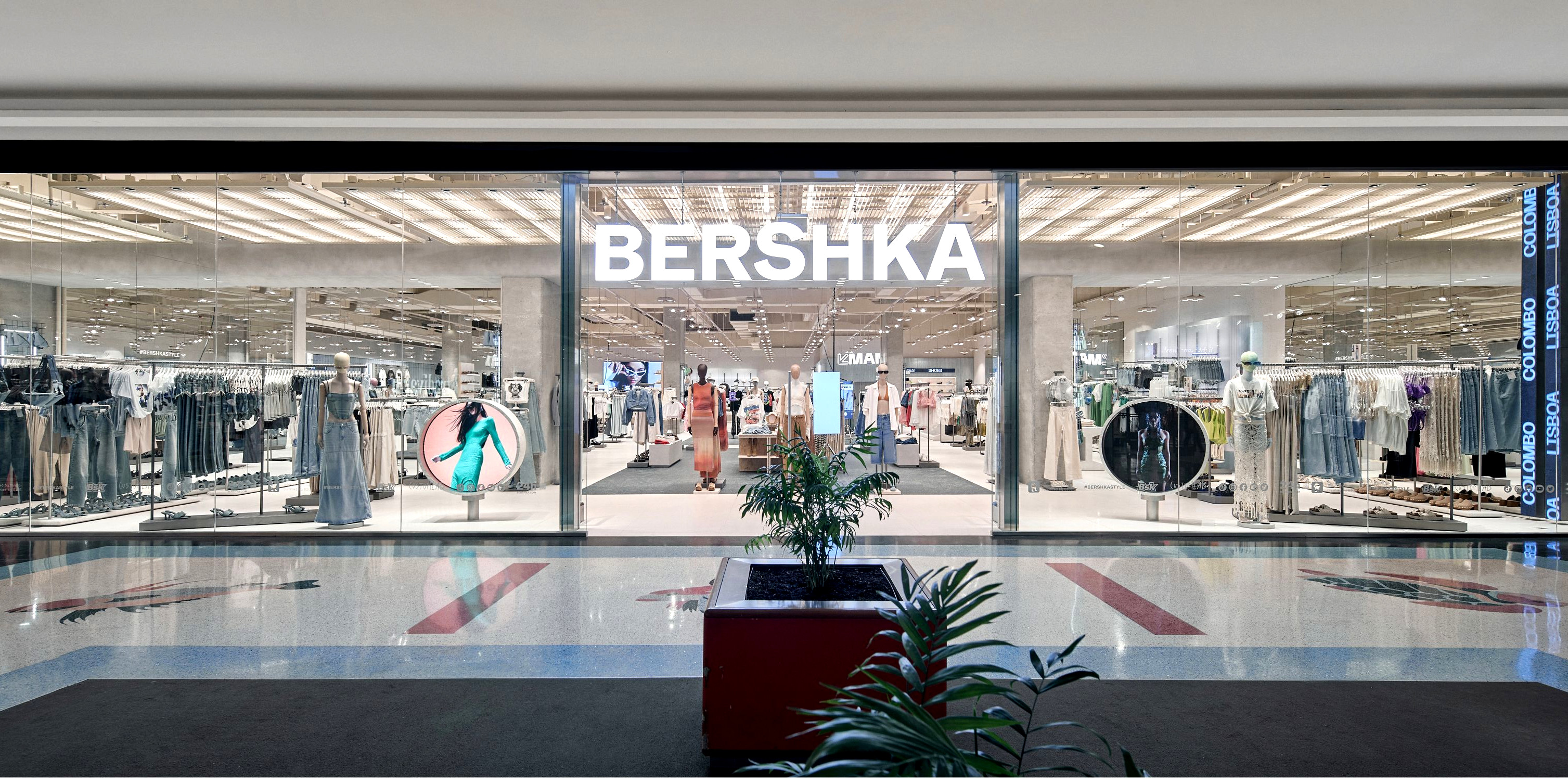 Bershka estreia provador de roupas com realidade aumentada para partilhar o “look” nas redes sociais